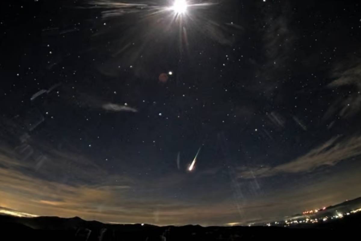 Varios observatorios captan una bola de fuego de tipo cometario a 256.000 kilómetros por hora