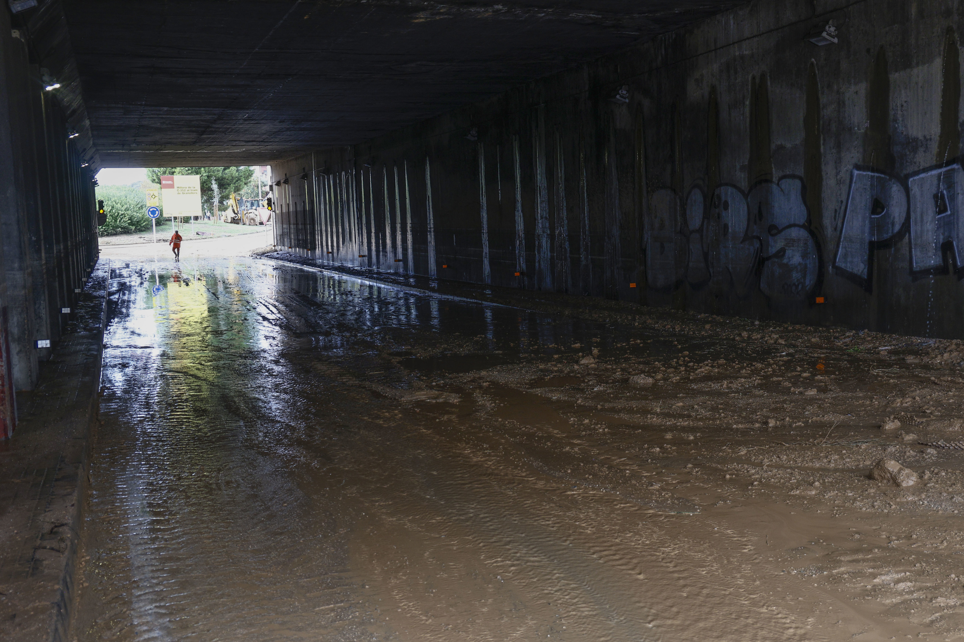 Encuentran el cadáver de un hombre en el interior de un vehículo en un túnel inundado de Les Franqueses tras el temporal