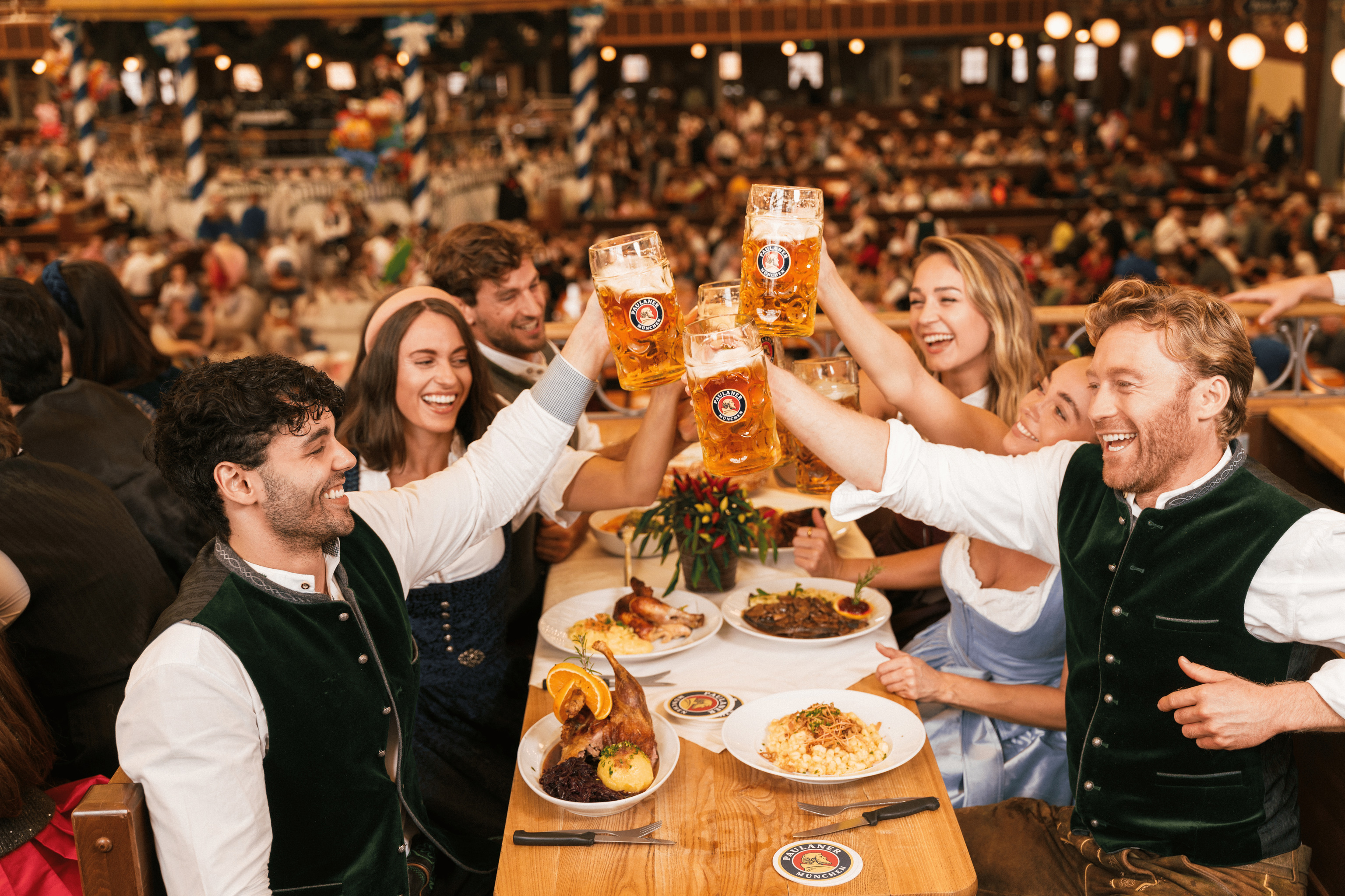 LOC se infiltra en la Oktoberfest: la mayor juerga bávara donde ni los millonarios compran una mesa
