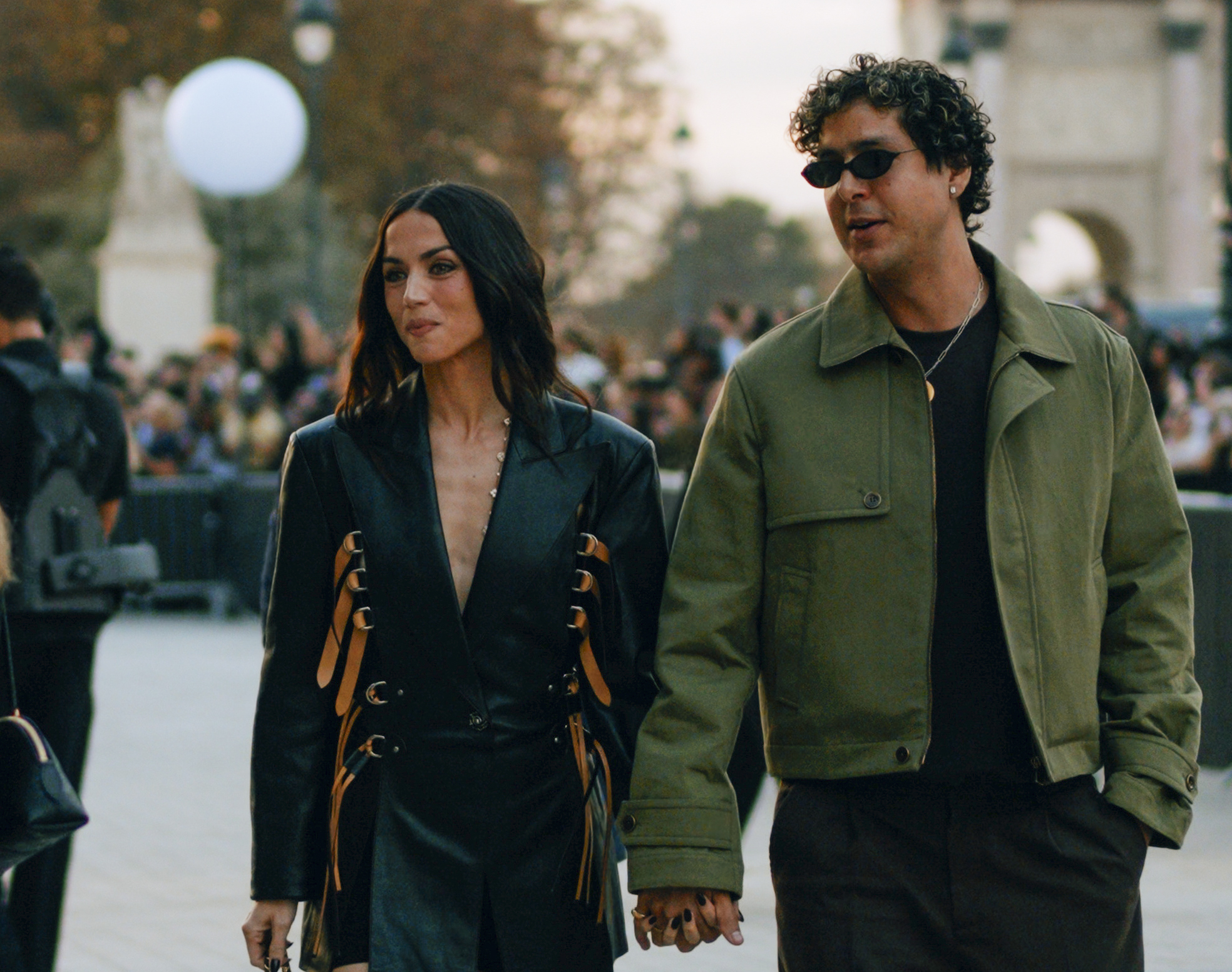 Ana de Armas hace oficial su relación con el cantante venezolano Beto Montegro en París
