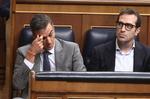 Los agujeros de Sánchez en las listas del PSOE: quién es su pareja por Madrid, qué papel juega Cuerpo y la renuncia de los ministros candidatos