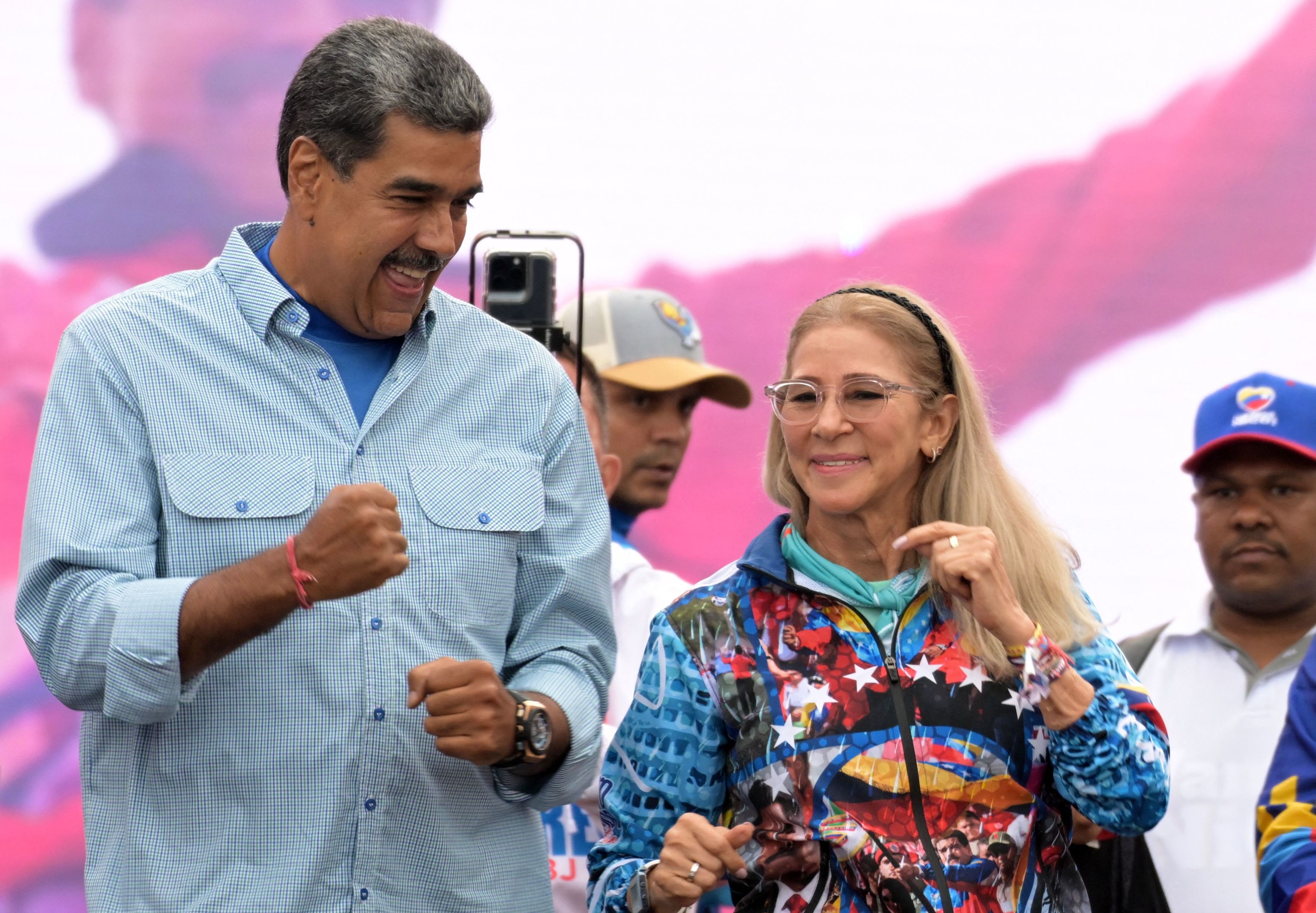 Maduro y Cilia Flores serán acusados de presuntas torturas a estadounidenses, según la CNN
