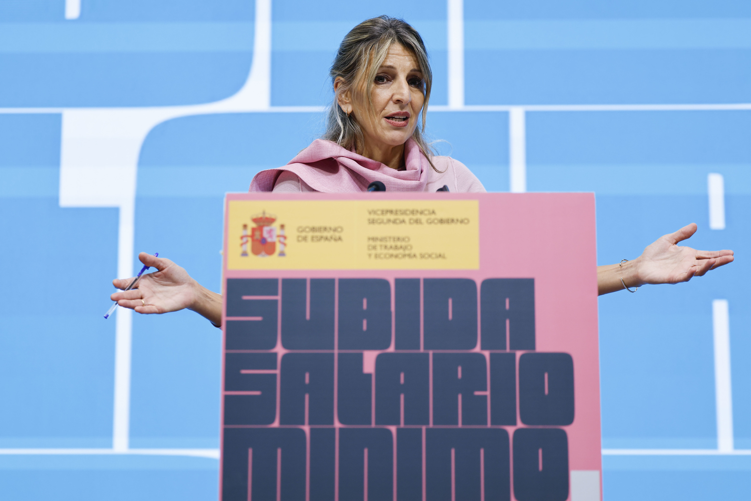 Díaz acota los plazos y da a los expertos hasta el puente de Todos los Santos para fijar la subida del SMI y aprobarla antes del 29-N