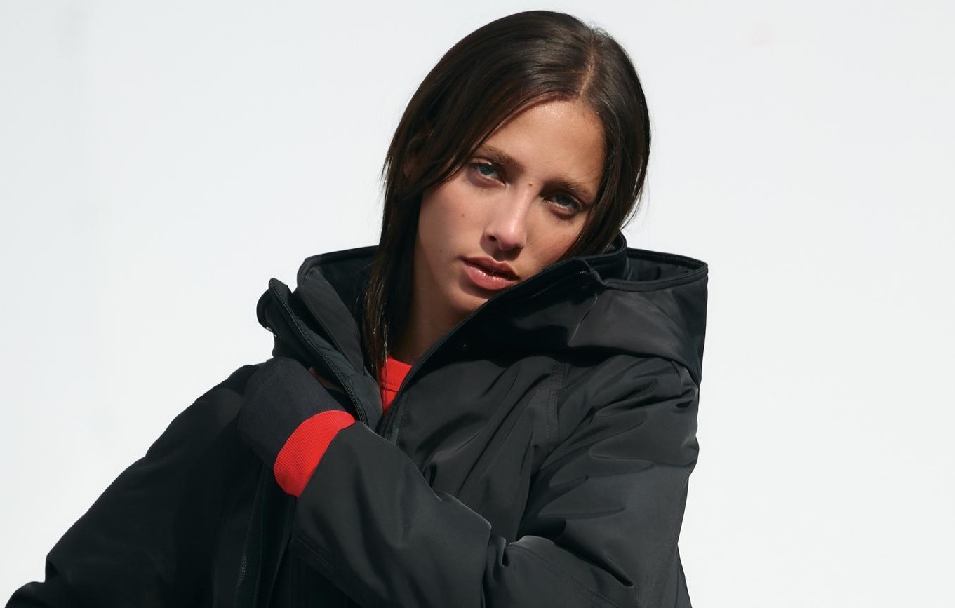 8 chaquetas cortavientos de Zara y El Corte Inglés ideales para los días de entretiempo