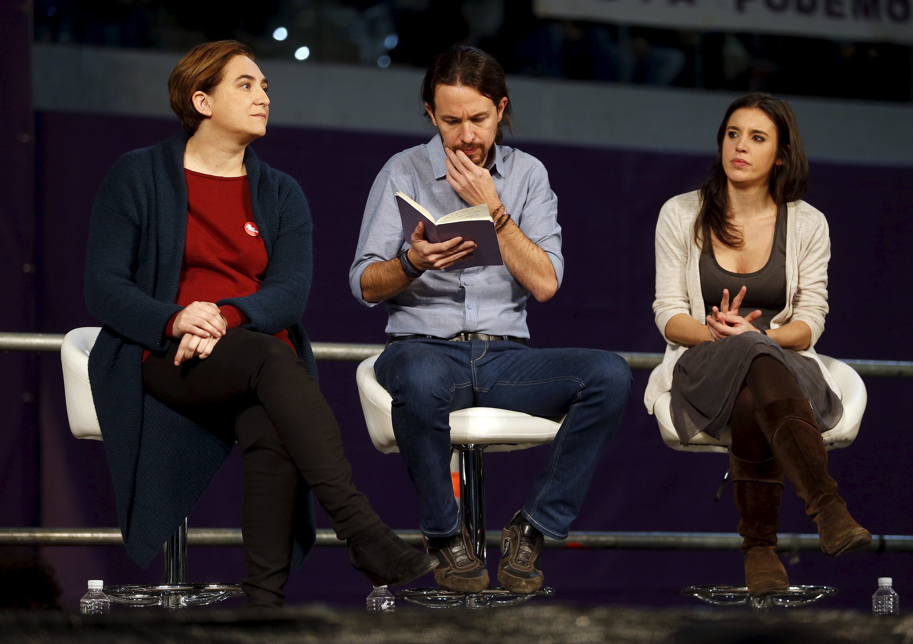 Colau y Montero hablan directamente para desatascar la integración de Podemos en el Frente Amplio