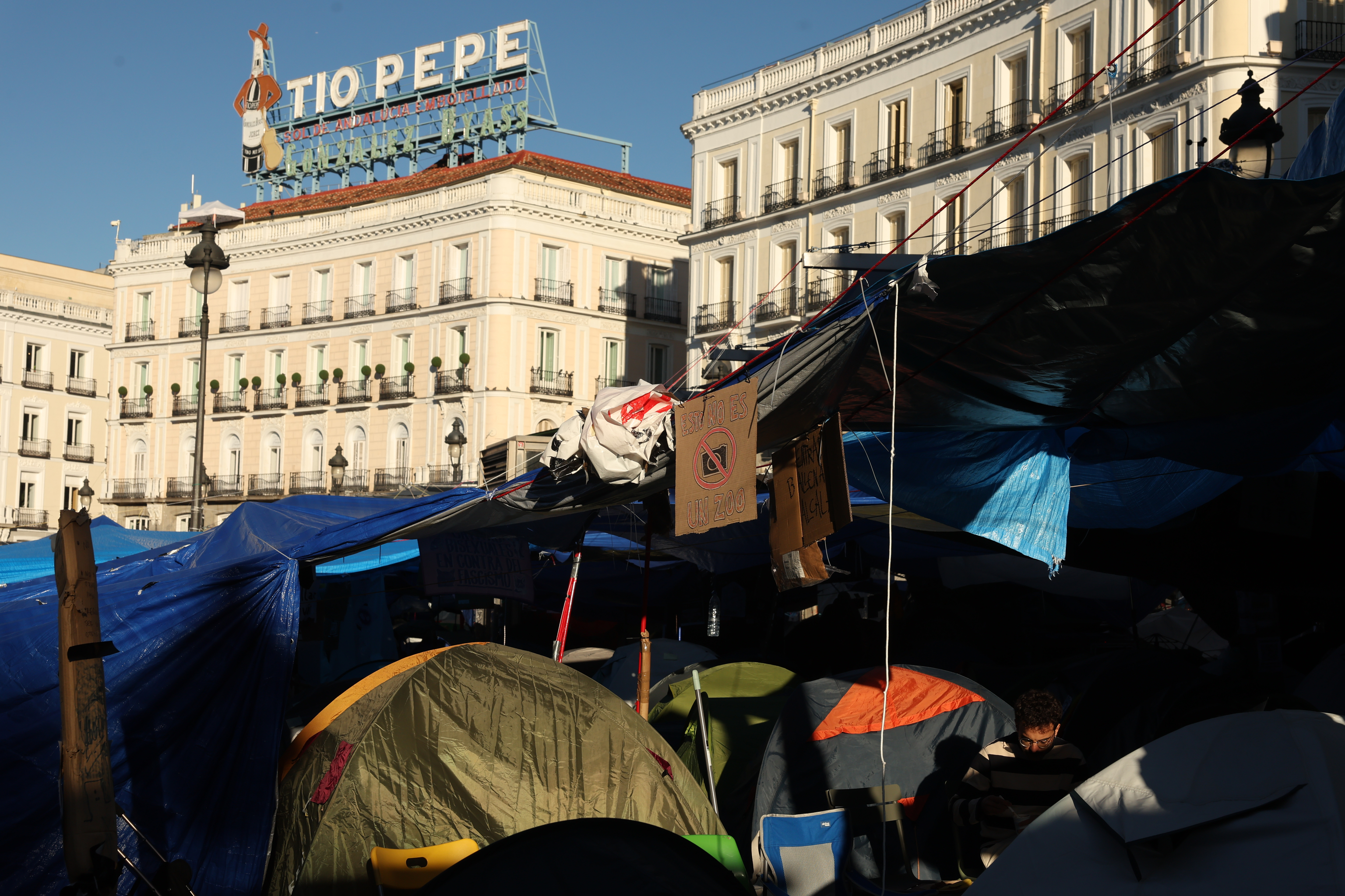 La acampada de Sol vacía los comercios del centro y deja una factura de 20 millones en dos semanas