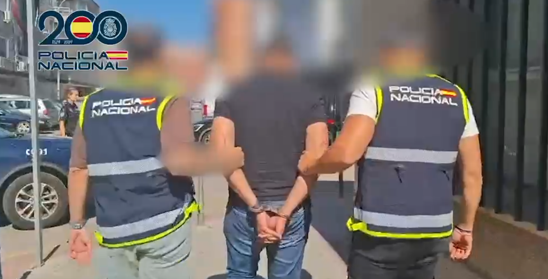 Cuatro detenidos por captar en iglesias a inmigrantes ilegales para explotarlos como repartidores a domicilio: "Cobraban 70 céntimos por paquete"