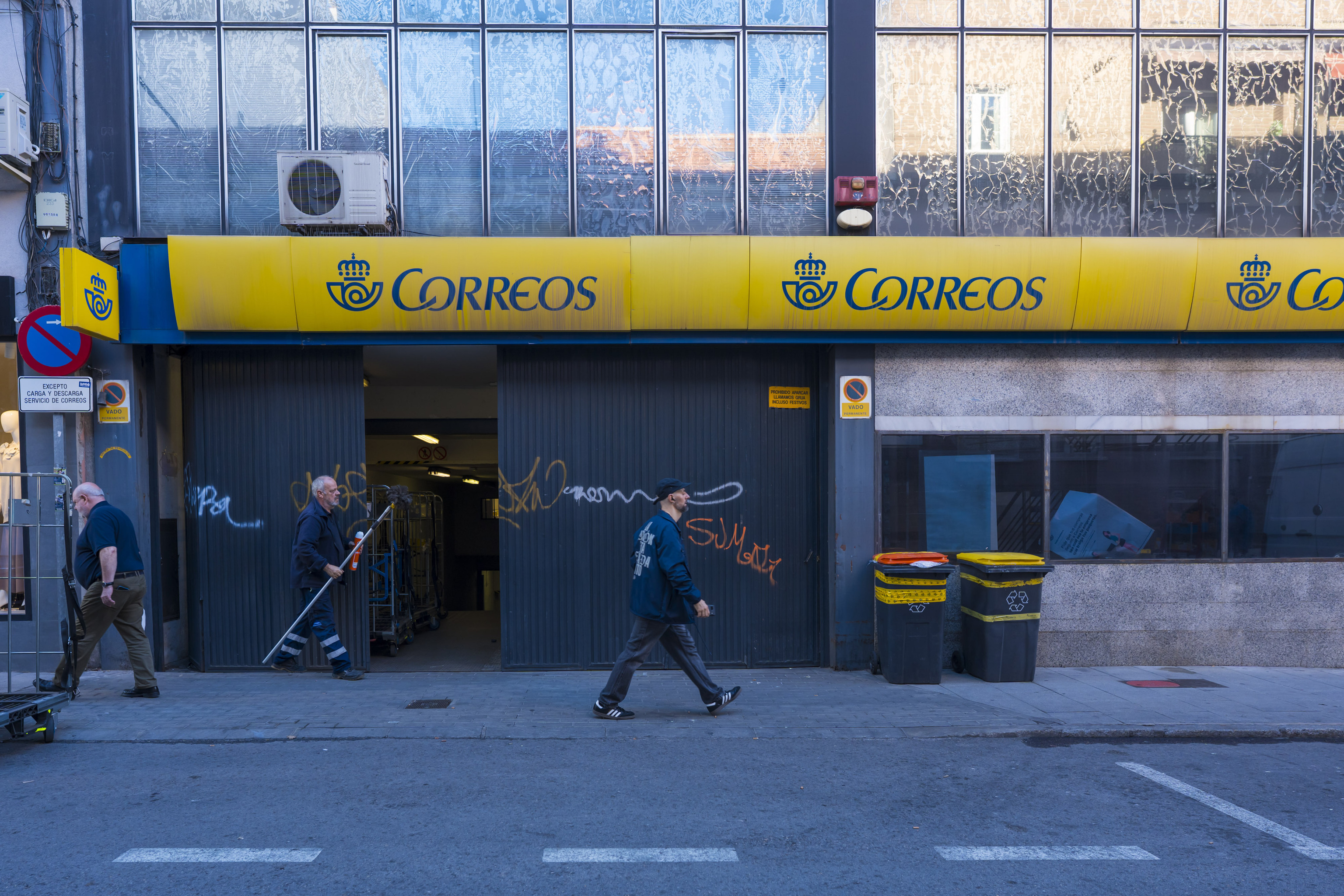 Correos se hunde en pleno auge del comercio online: 1.160 millones en pérdidas, menos plantilla y 13 días para que llegue una carta de Valencia a Madrid
