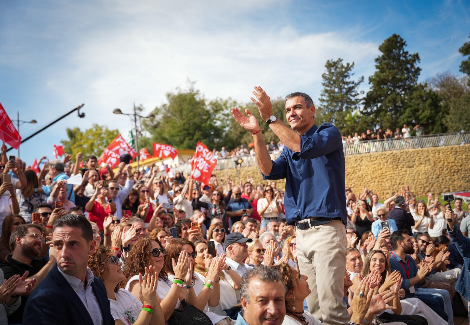 Pedro Sánchez agita la "movilización social" por Maricarmen para que "desborde" en las urnas a favor de "las mayorías progresistas"
