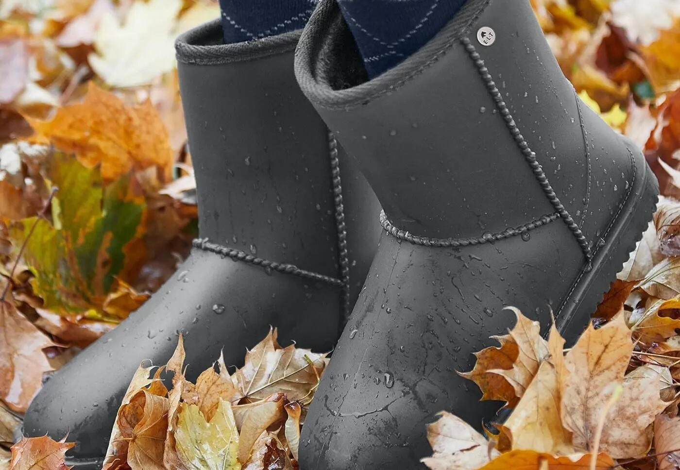 Adiós a las botas de agua aburridas: las 8 versiones cortas y bonitas que solucionan los días de lluvia
