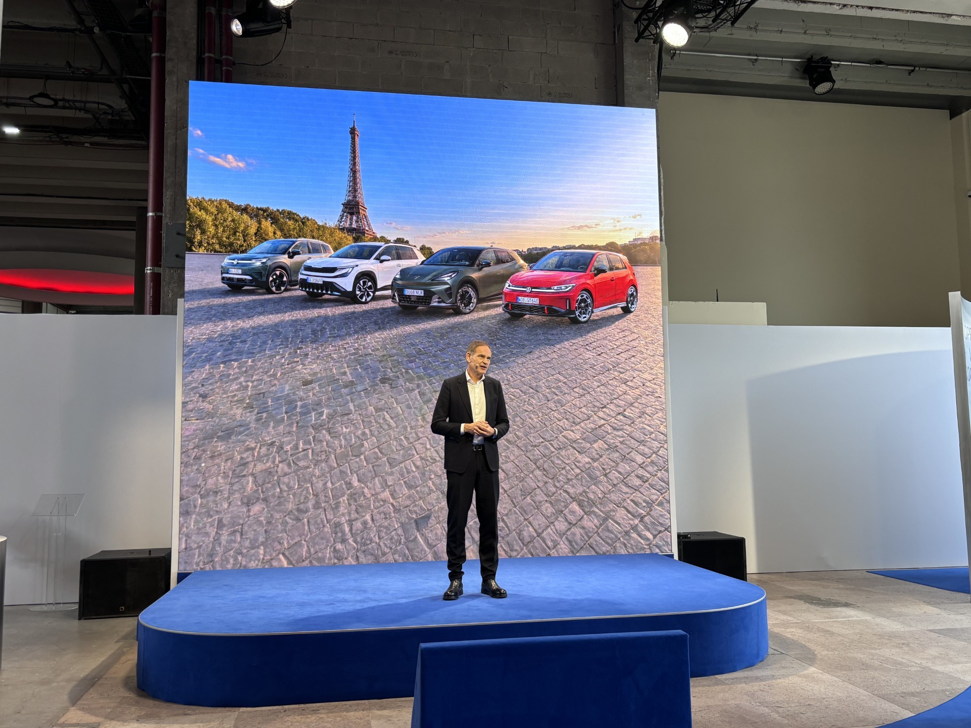 Blume: "El Grupo VW decidirá antes de un año si adjudica a España una segunda plataforma eléctrica"