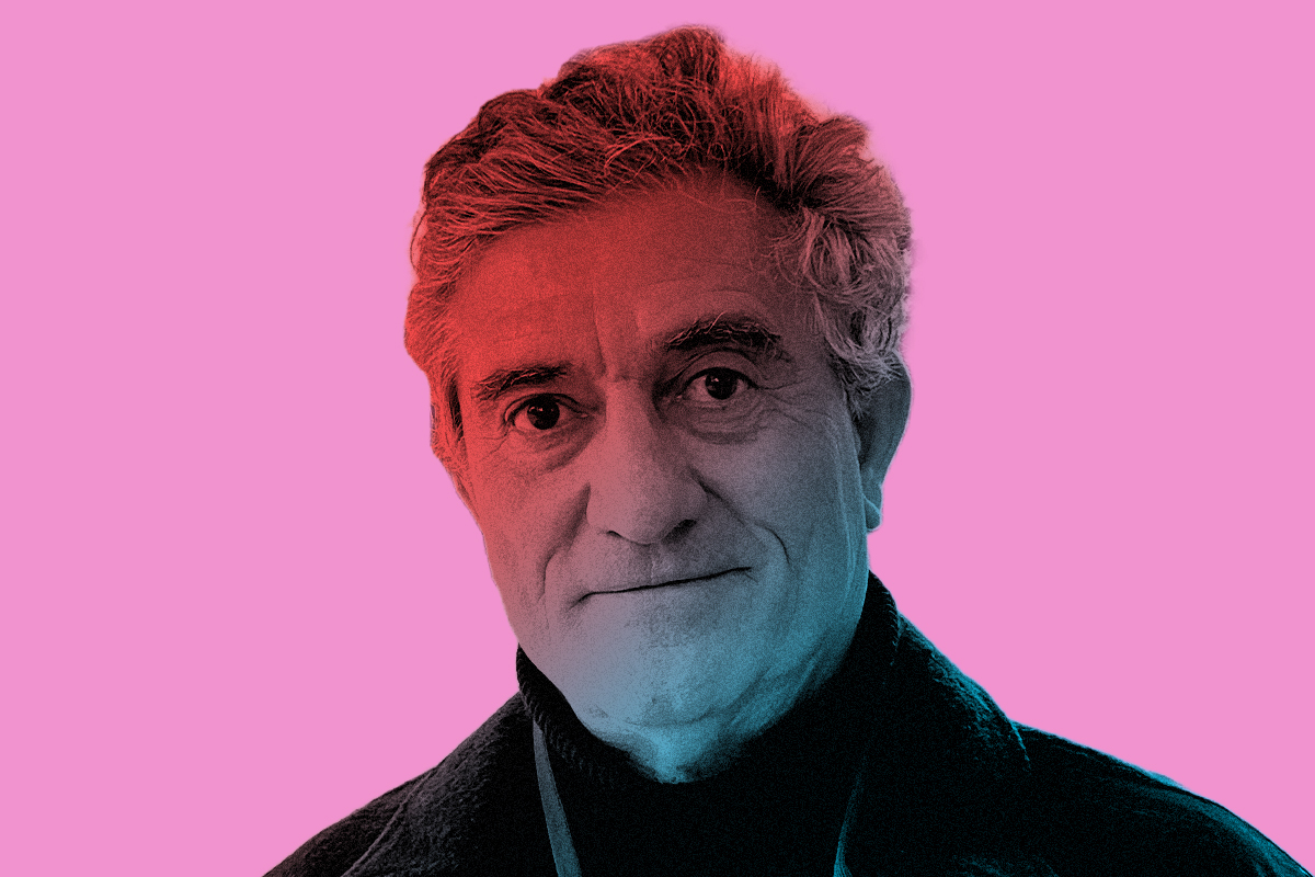 Guillermo Fesser, humorista y escritor: "En EEUU, lo latino se asocia con gente humilde que debería estar agradecida, así se sustenta el supremacismo"