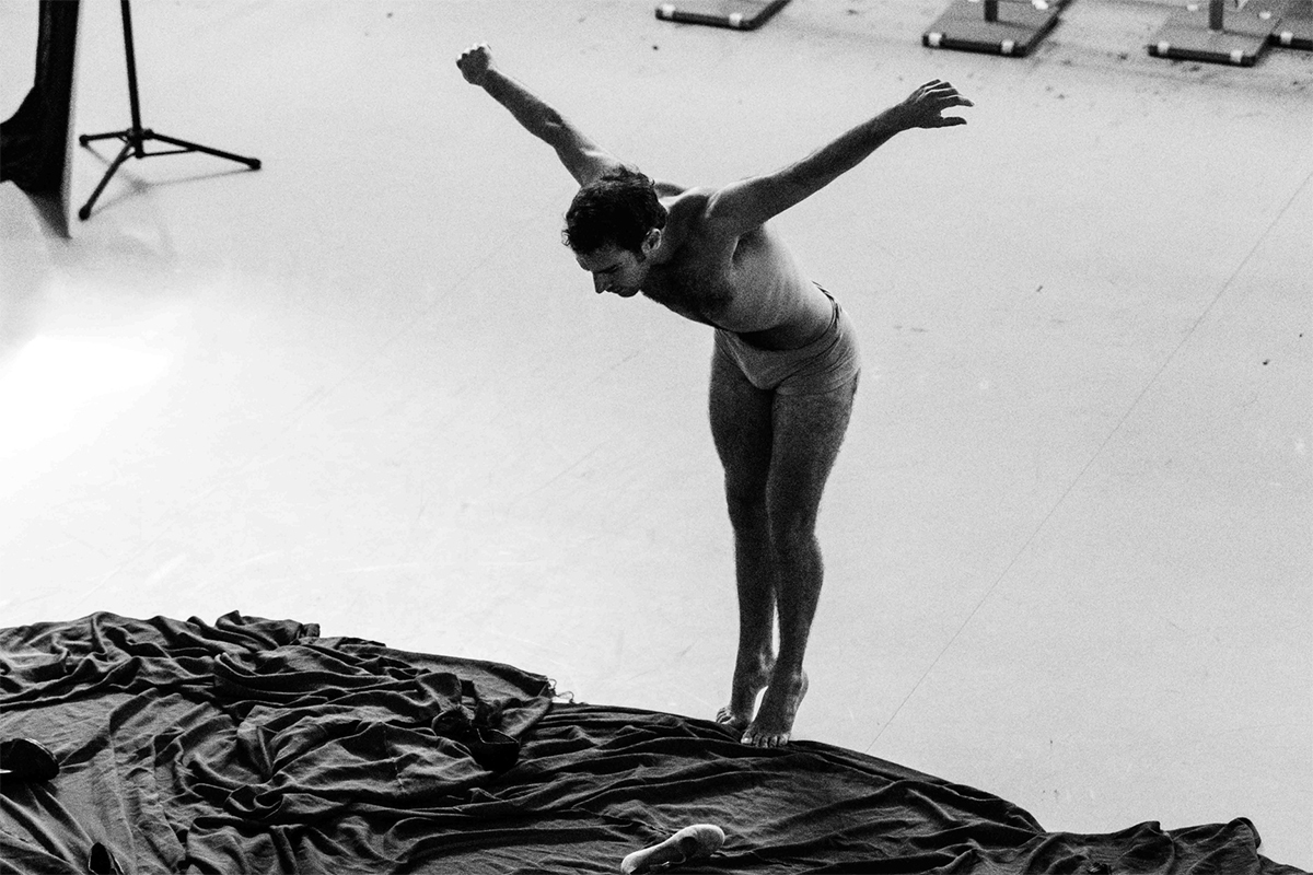 El día que el flamenco aterrizó en la galería de arte: "Lo hemos convertido todo en un 'show' para turistas, no me identifico con lo que pasa en el tablao"
