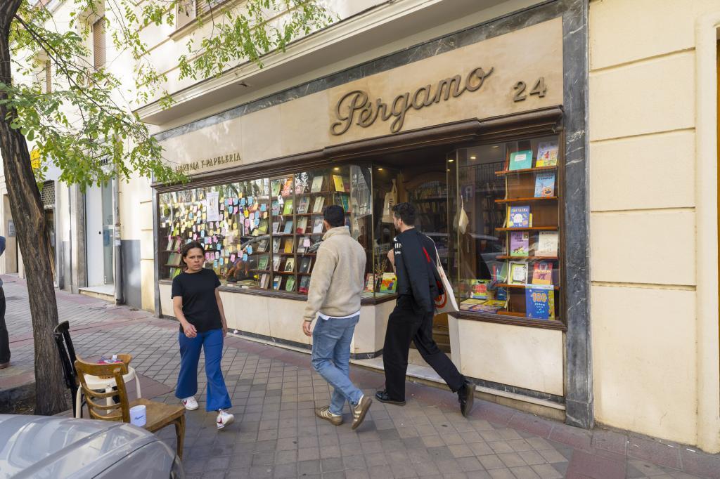 Cierra Pérgamo, la librería más antigua de Madrid, tras no poder renovar el alquiler