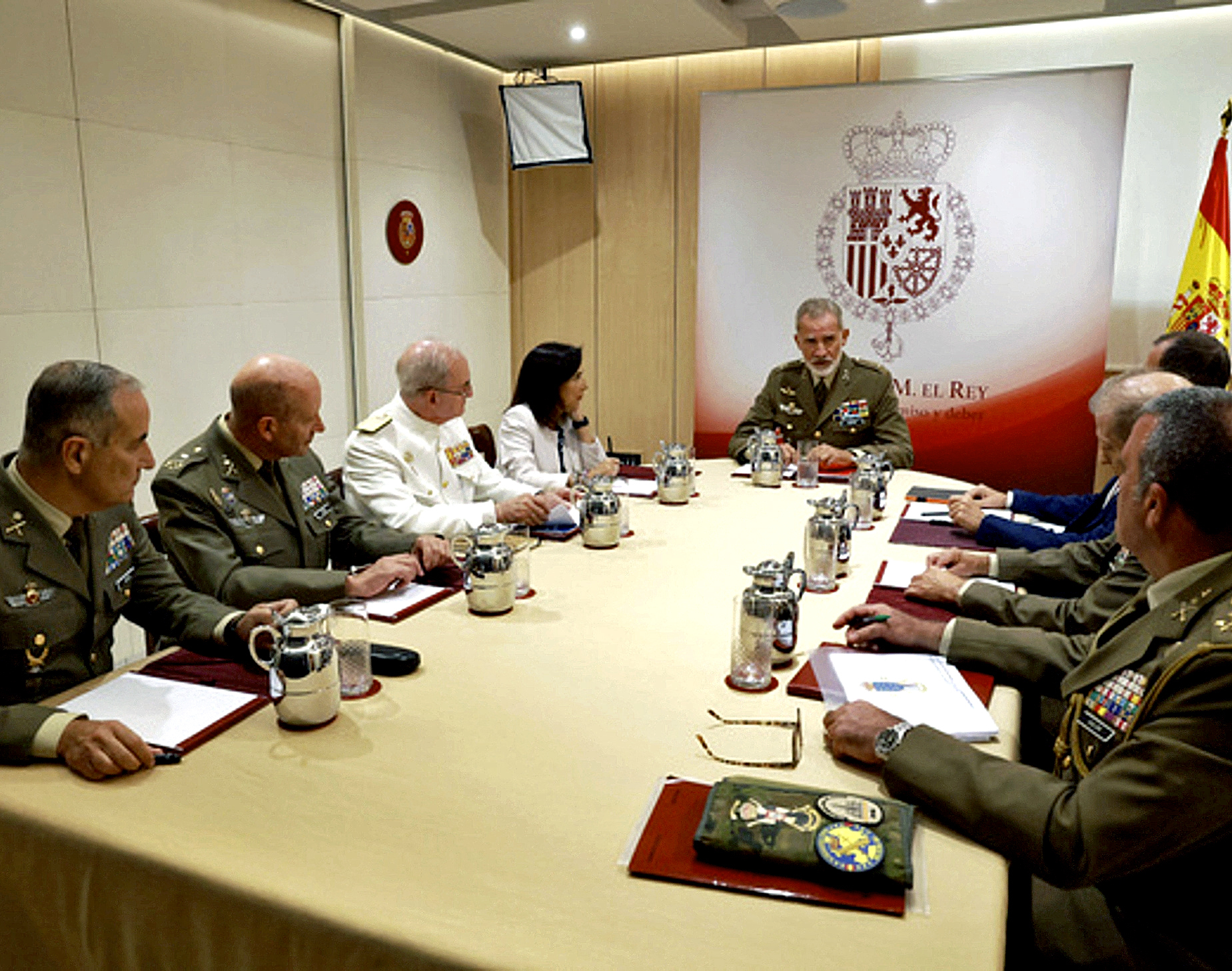 El Rey fue informado a posteriori de la invasión marroquí de aguas españolas y se implicó con la cúpula militar