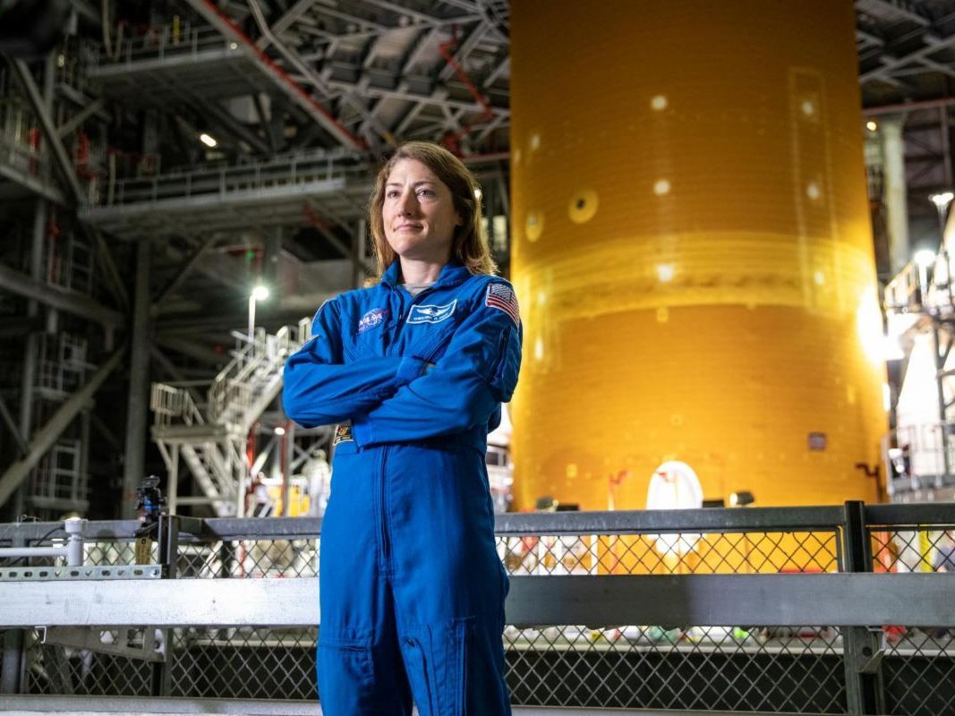La tripulante de Artemis 2 Christina Koch dejará de ser astronauta en activo tras ser nombrada subdirectora de ingeniería de la NASA