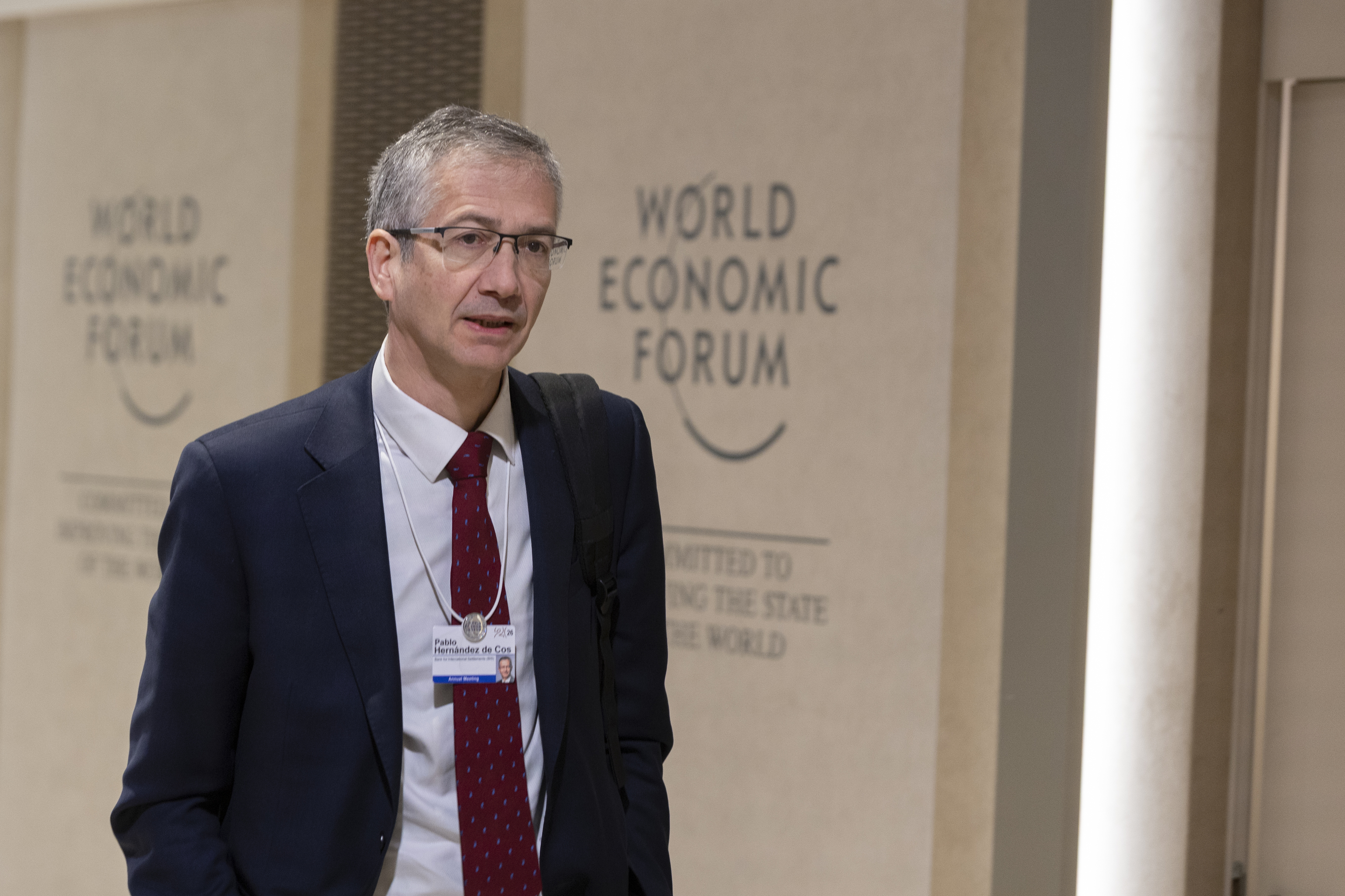 Feijóo comunica en Bruselas que respalda a Pablo Hernández de Cos para presidir el BCE y refuerza su candidatura