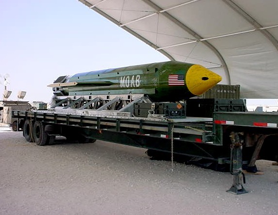 EEUU planea usar la 'madre de todas las bombas' en un posible ataque a Irán