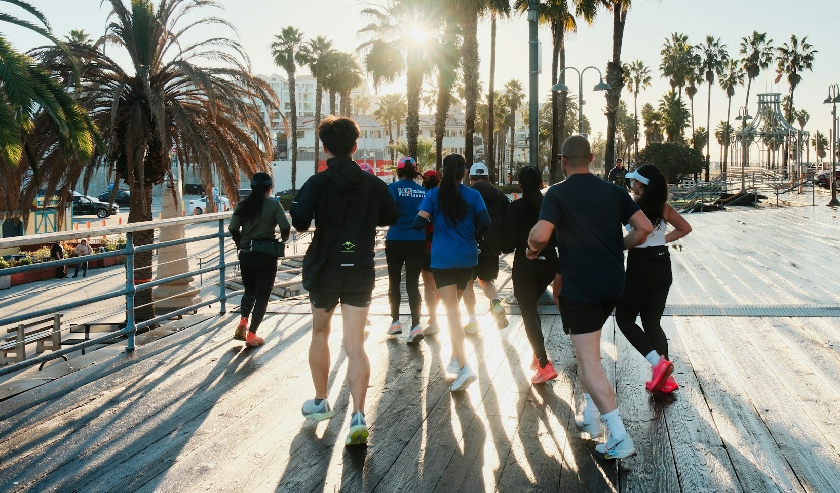 Esta es la nueva forma de hacer running por Barcelona: 5 kilómetros, auriculares y buena compañía