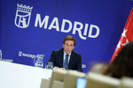 Almeida anuncia la bajada del IBI al mínimo legal del 0,4% por primera vez y otra vuelta de tuerca a la tasa de basuras