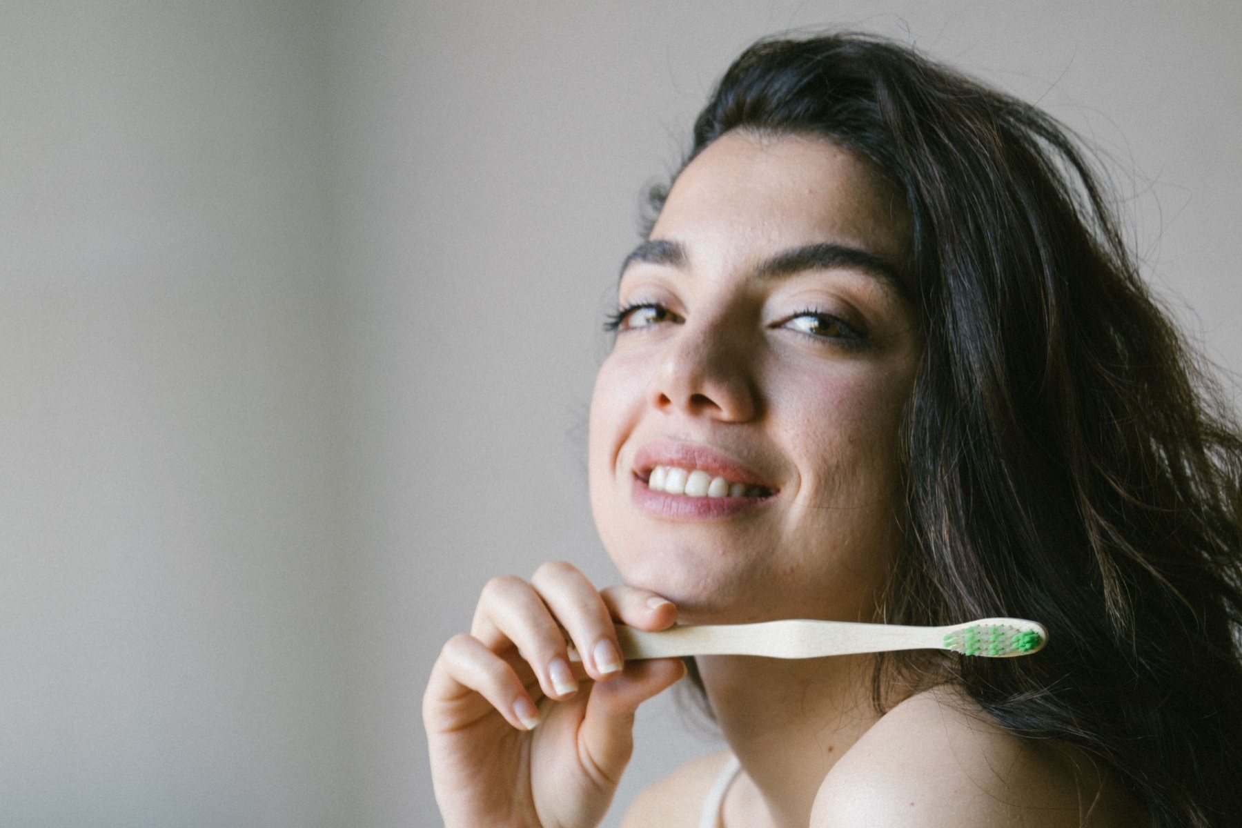 Ni 6 meses ni 1 año: este es el tiempo máximo que deberías alargar la vida de tu cepillo de dientes