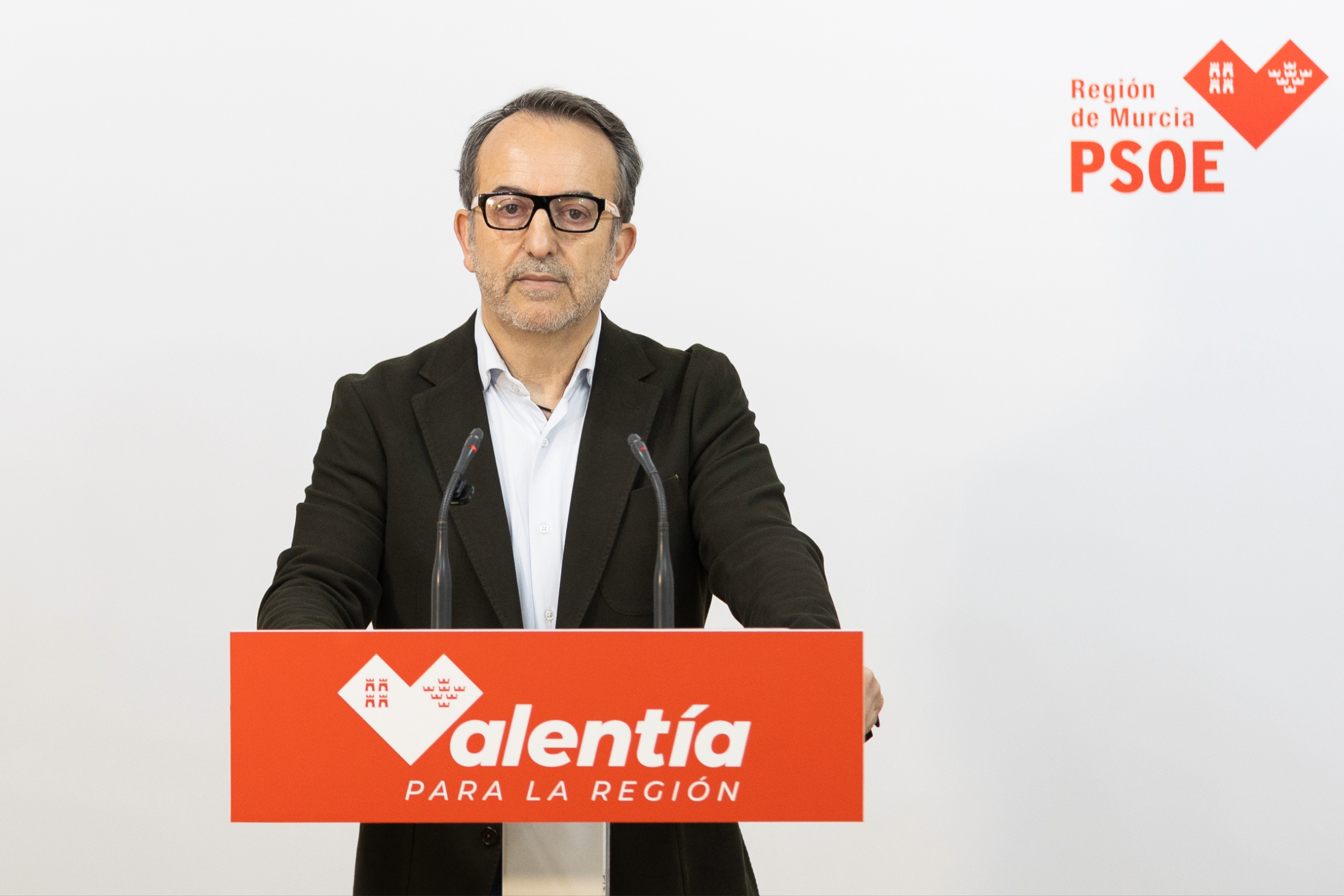 138 resoluciones judiciales prueban que un diputado del PSOE hizo fortuna al servicio de los "rentistas"