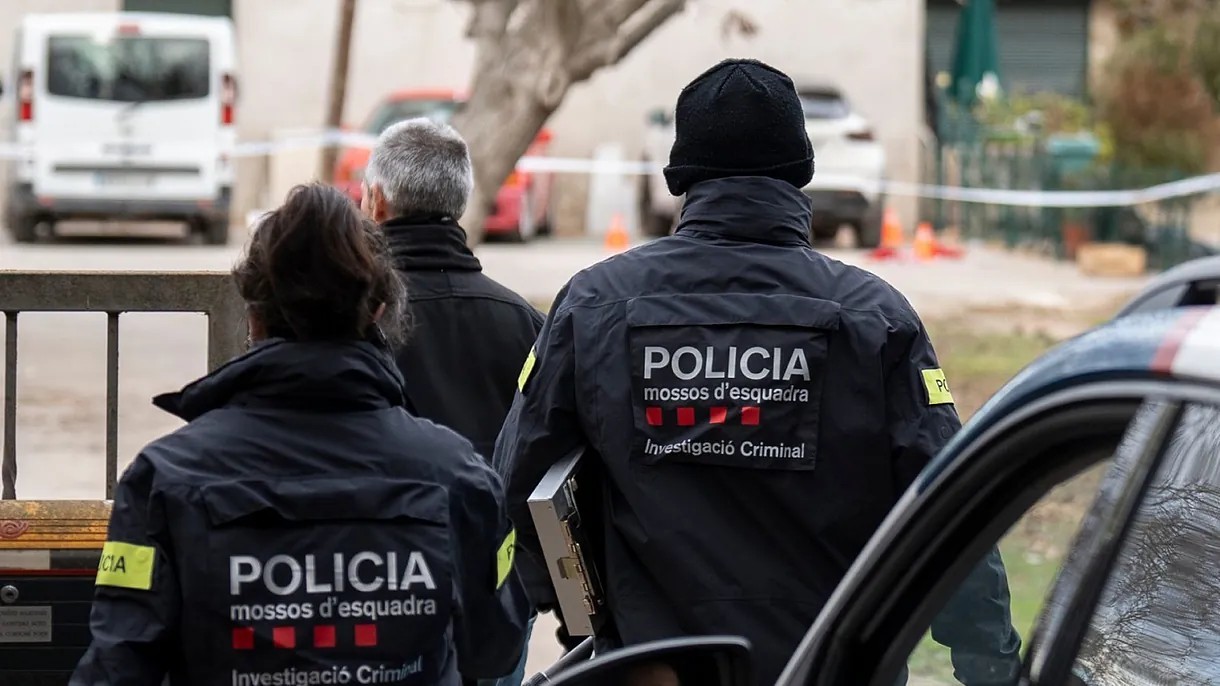 Los Mossos investigan la muerte a tiros de un hombre en un local de tatuajes en Badalona