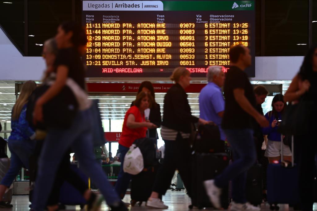 Así ha pasado la alta velocidad del "mejor momento de la historia del tren" a ser la sospechosa habitual de todos los retrasos