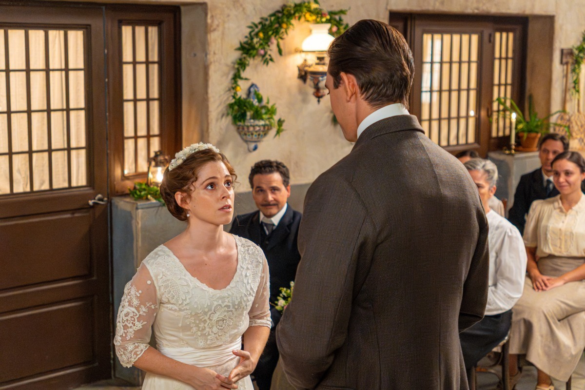 Avance de 'La Promesa', capítulo del lunes 19 de octubre: María y Carlo se casan