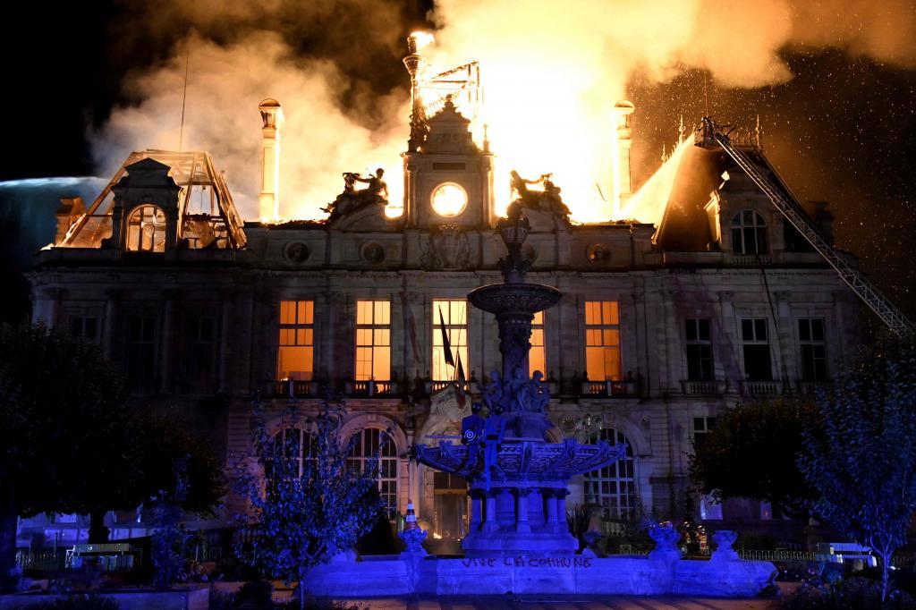 La subdirección antiterrorista asume la investigación del incendio del Ayuntamiento de Limoges tras la detención del principal sospechoso del ataque