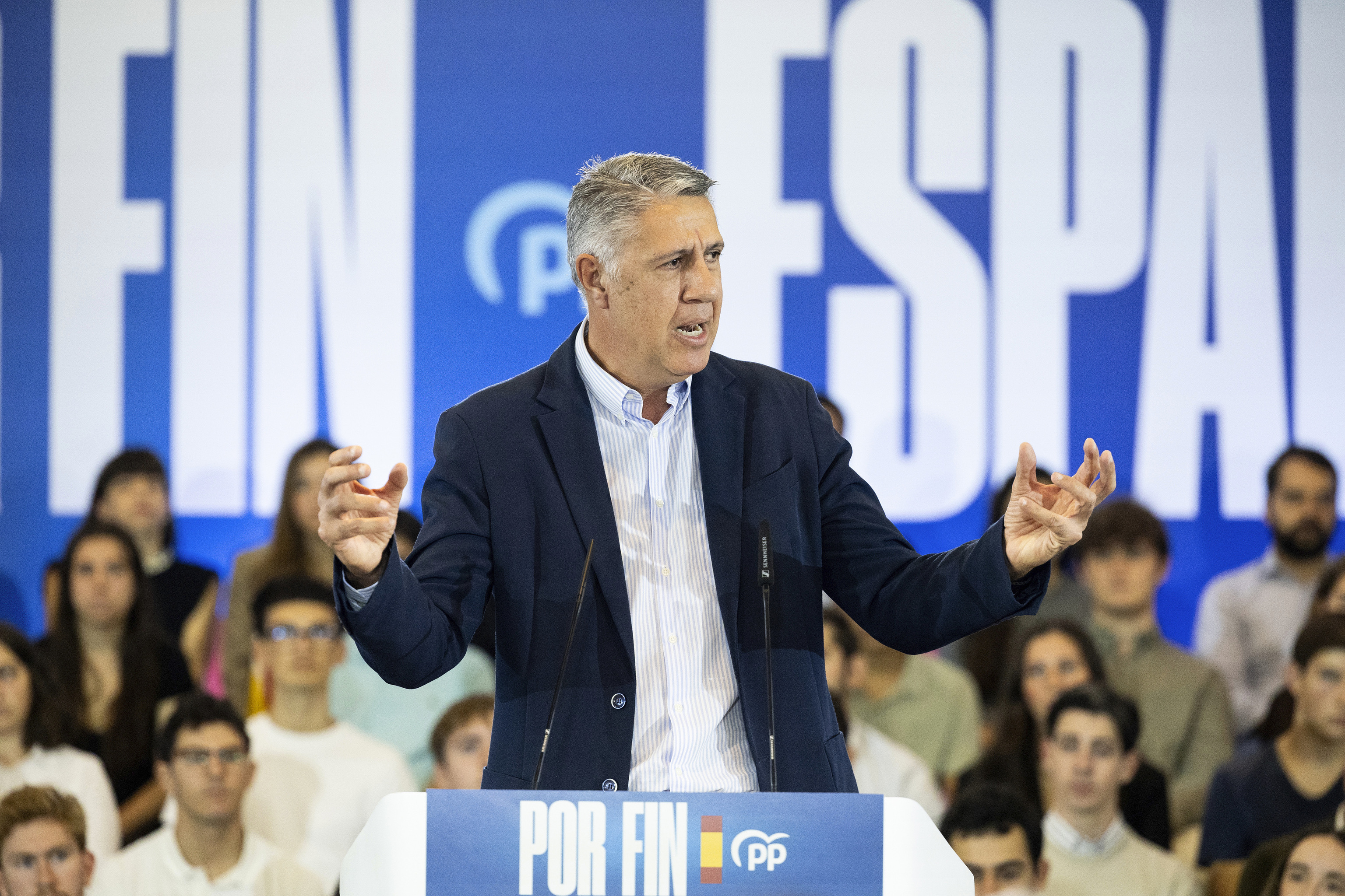 La Fiscalía archiva la denuncia contra Albiol por el desalojo del instituto B9 en Badalona