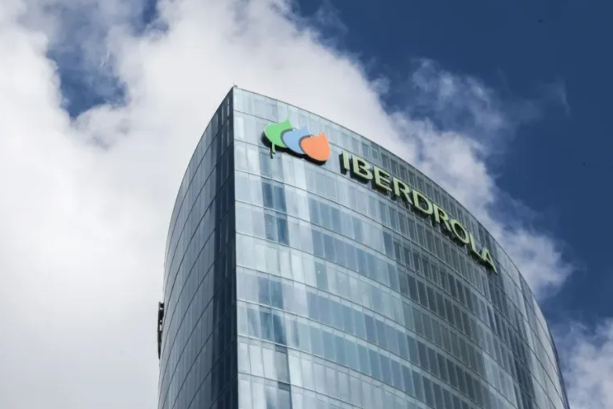 Iberdrola gana 5.816 millones hasta septiembre, un 9,6 % más, y mejora su previsión anual