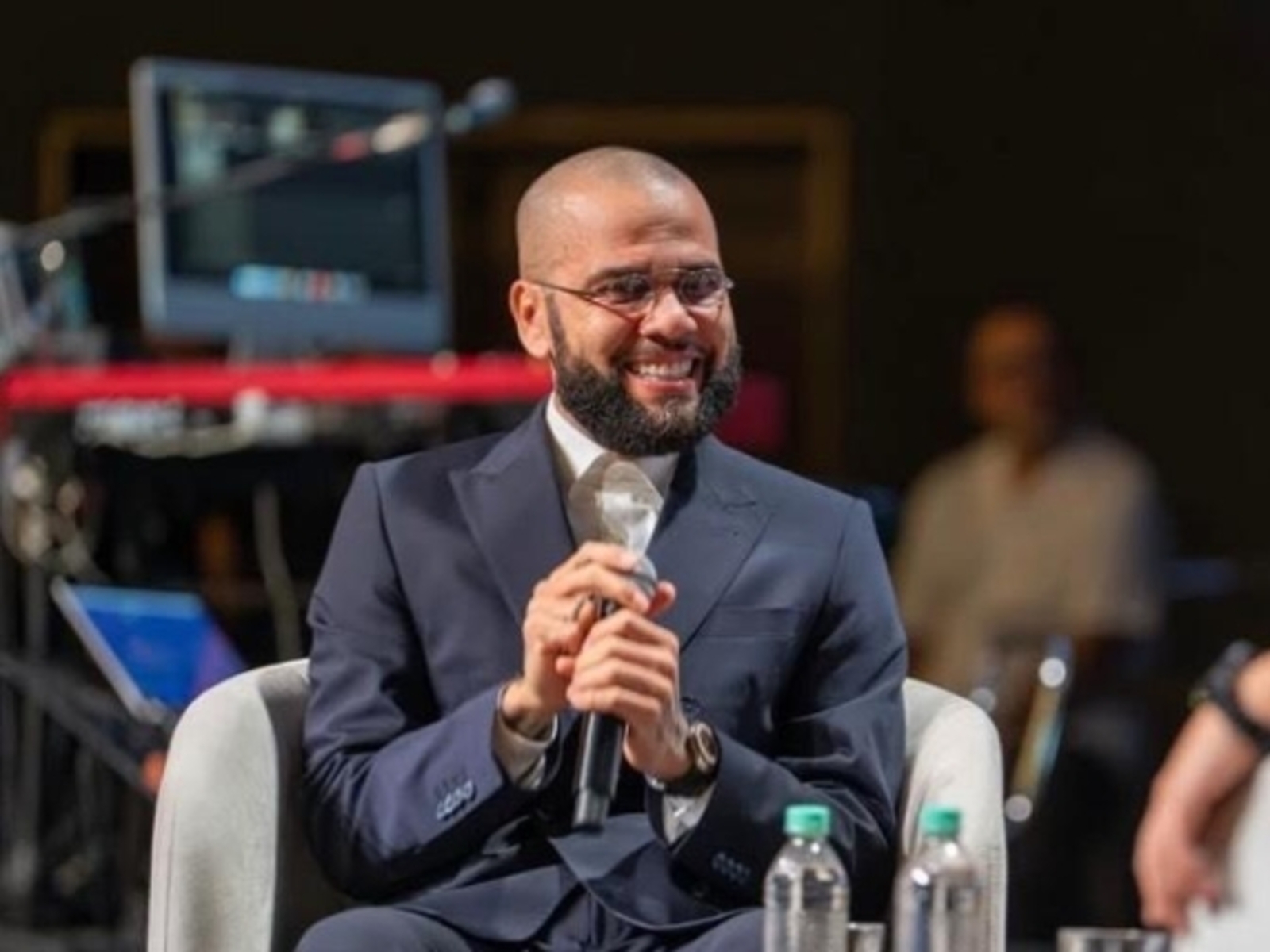 ¿Qué fue de Dani Alves después de salir de prisión? Ahora es pastor evangélico: "El fútbol no salva a nadie, estoy aquí para proclamarles a Cristo"