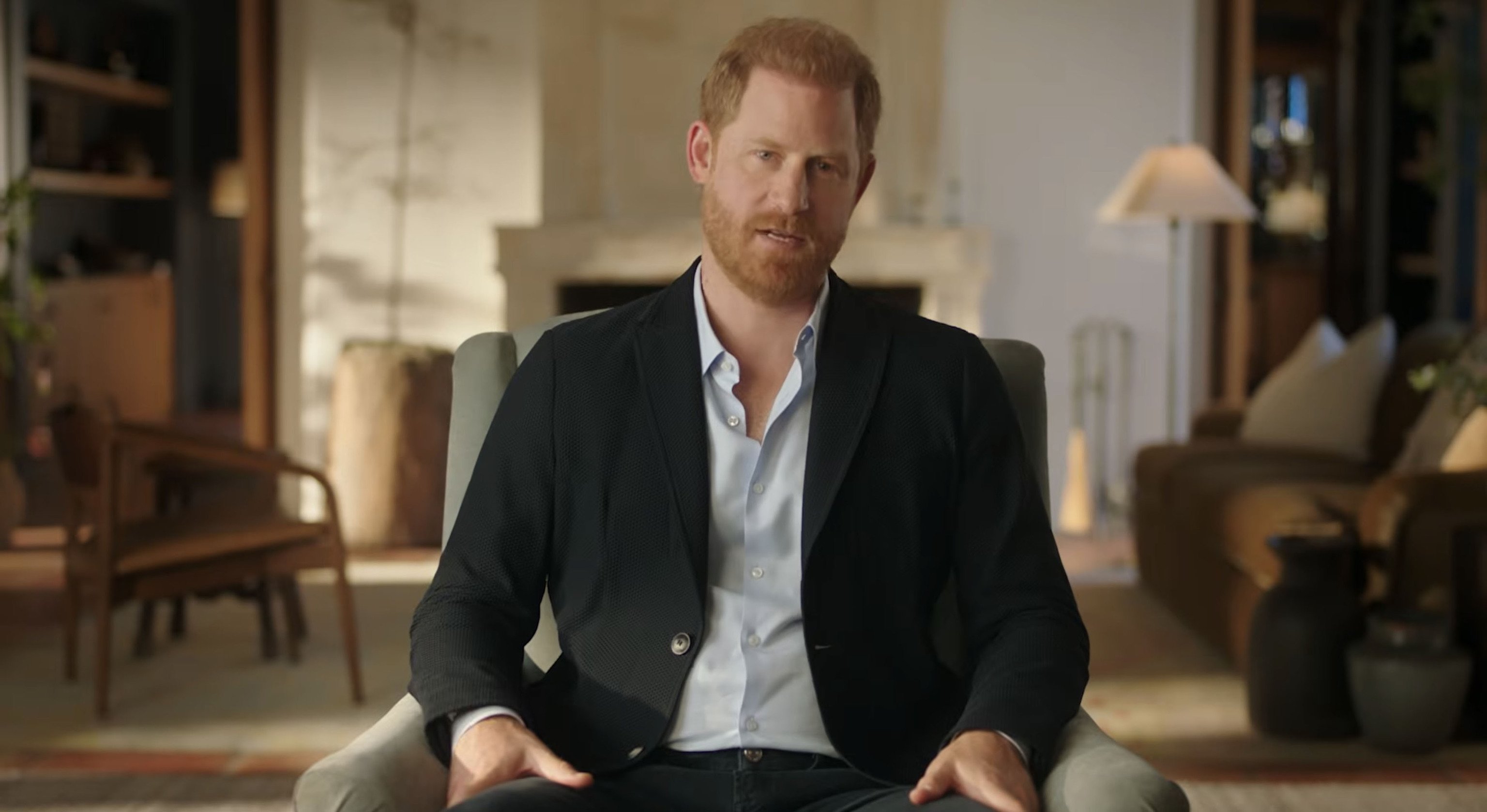 El príncipe Harry reabre las heridas familiares en la primera entrevista desde su regreso a Inglaterra y asegura que "algunos no quieren" su anhelada reconciliación con su hermano