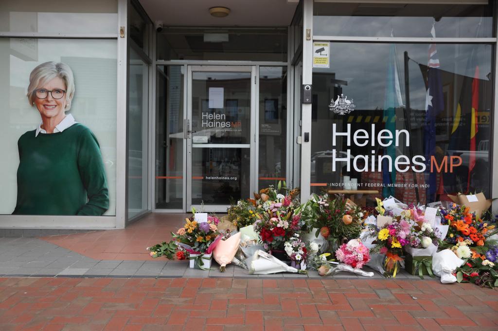 La diputada Helen Haines pierde las dos piernas tras el atropello y permanece en estado crítico