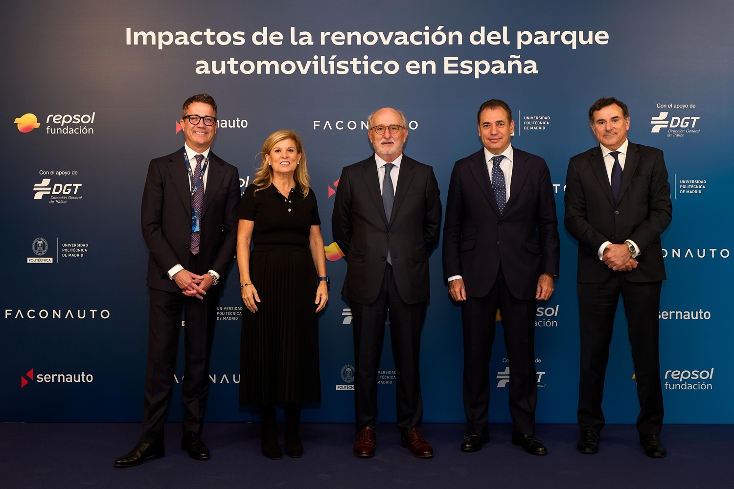 El 65% de españoles pide una transición "abierta" (y ayudas) para acelerar la renovación del parque automovilístico