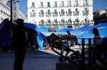 La guerra (también) vía postal entre Cibeles y la Delegación para desalojar la Puerta del Sol: "Le exigimos acabar con esta situación"