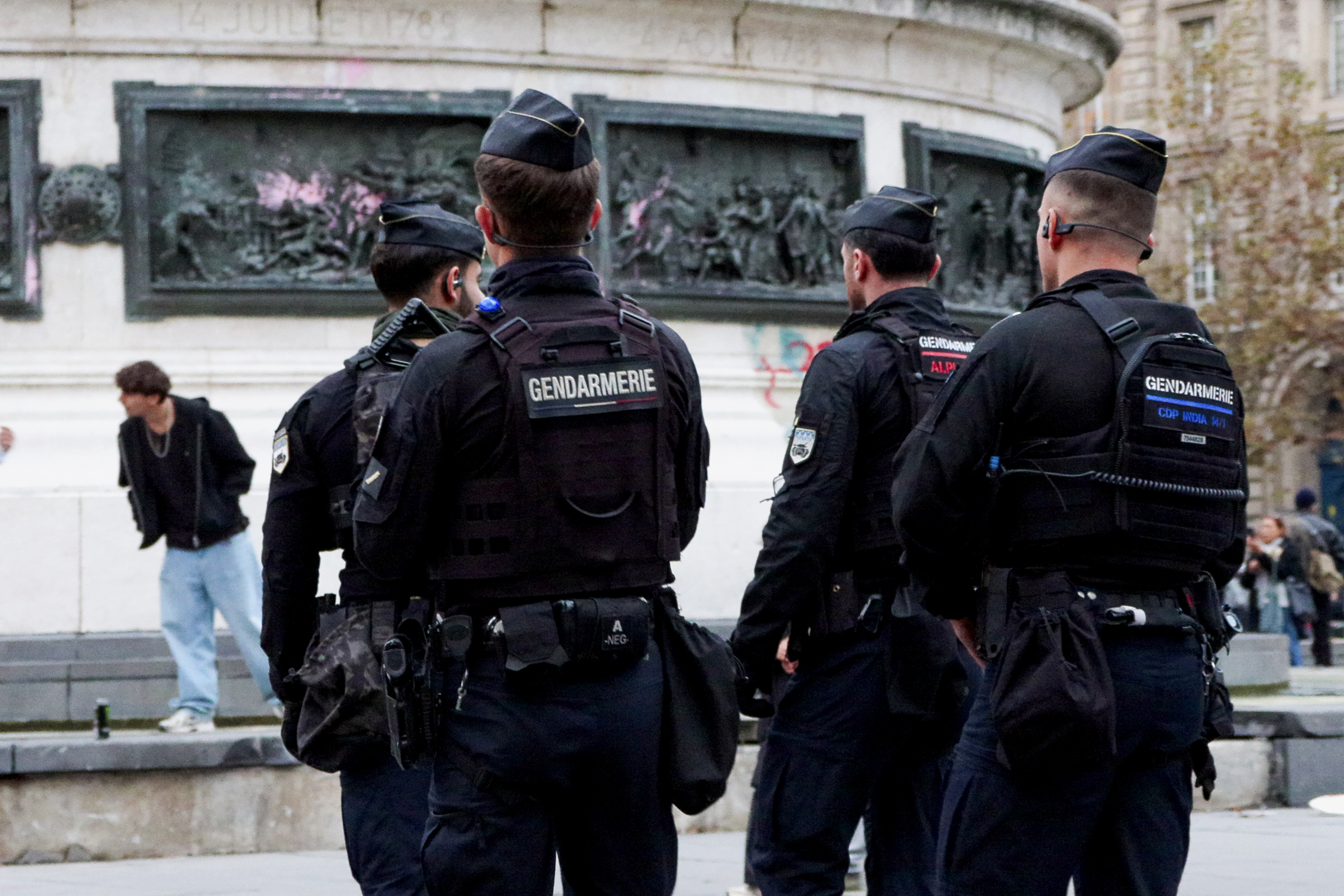 Al menos un muerto y cuatro heridos en un tiroteo en la periferia de París