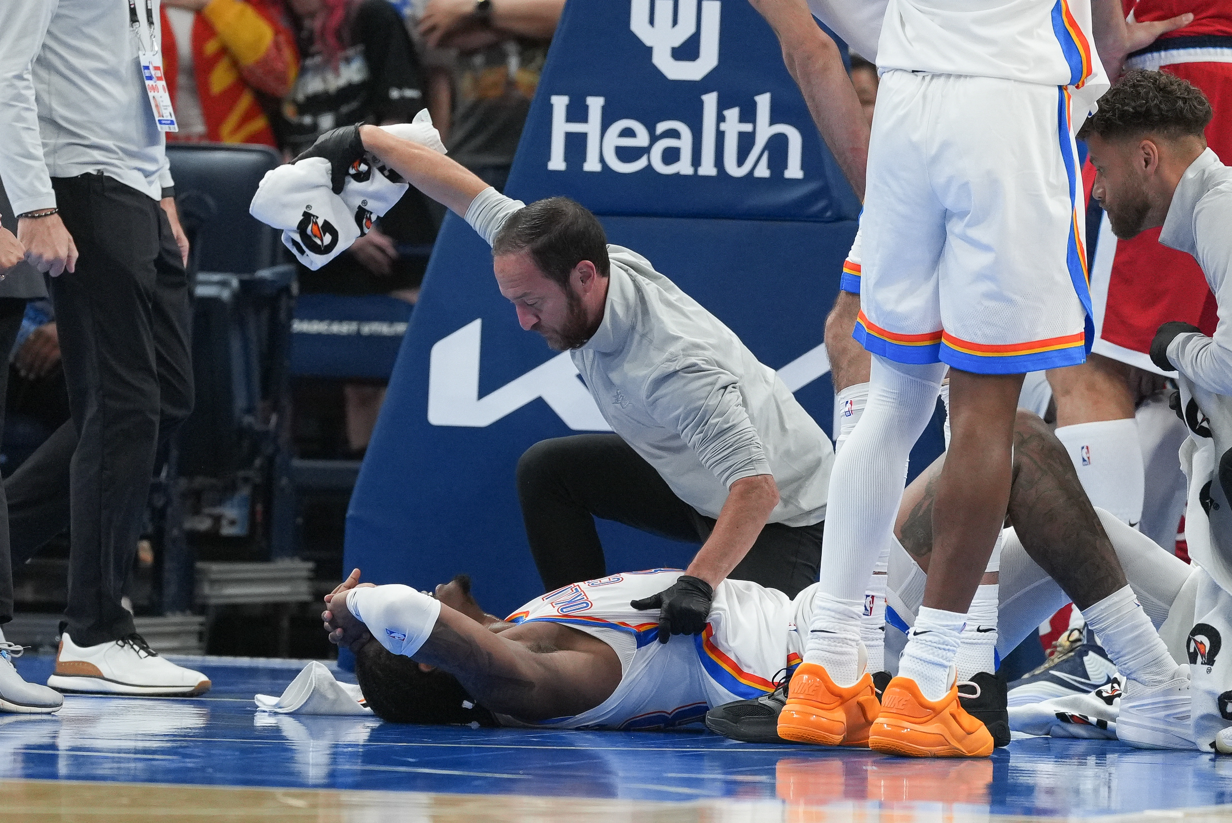 La escalofriante lesión de Jalen Williams: retirado en camilla y caras de consternación en sus compañeros