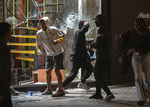 Los mensajes internos de los Mossos que advierten de otro saqueo masivo de Blocus: "Quieren repetirlo. Hay bandas latinoamericanas"
