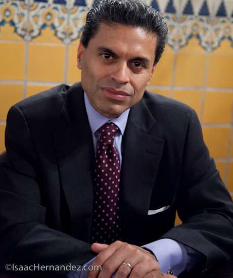 Fareed Zakaria, director de Newsweek International, en Santa Bárbara, California. Foto: ©Isaac Hernández