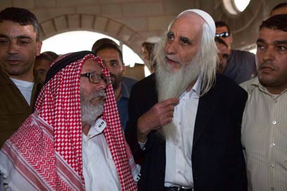 El imam y el rabino en la mezquita de Bet Fajjar