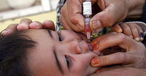 Campaña de vacunación contra la polio en Afganistán. | EFE | Jalil Rezayee