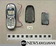 Uno de los telfonos utilizados en las bombas de Madrid.