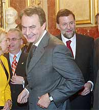 Rodrguez Zapatero y Mariano Rajoy, durante la recepcin en conmemoracin de la Constitucin en el Congreso. (Martnez)
