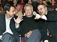 Rodrguez Zapatero, Felipe Gonzlez y Jos Blanco (d.) durante la Conferencia poltica del PSOE. (EFE)