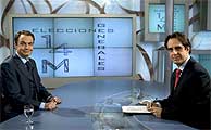 Juan Pedro Valentn (dcha.) entrevist a Jos Luis Rodrguez Zapatero en Telecinco. (EFE)