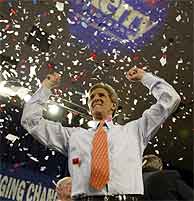 Kerry celebra los resultados en Illinois. (AP)