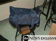 Imagen de la mochila-bomba que no explot. (ABC News)