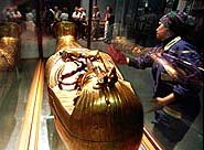El sarcfago de Tutankamon, como se exhibe en el Museo de El Cairo. (AFP)